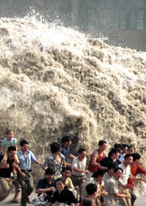 tsunami wave
